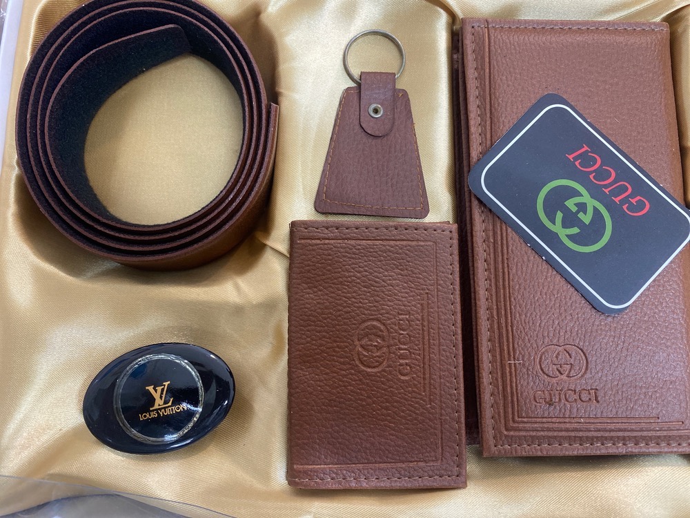 ست هدیه مردانه 4عددی کد B5512