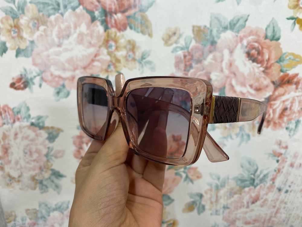 عینک افتابی زنونه کد B5743