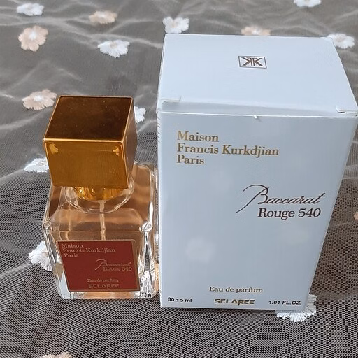 ادکلن 30 میل باکارات رژ کد B6985