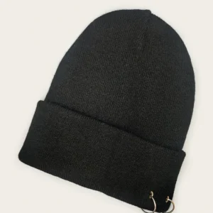 کلاه بافتنی مشکی بغل پیرسینگ دار رنگ کالباسی موجود  کدB8603