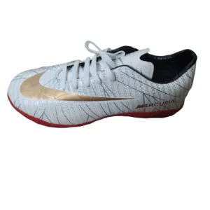 کفش فوتسال مردانه سایز 40 کد B8168
